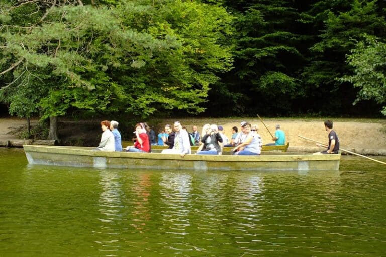 Dlaczego warto wybrać spływy u Olgi i Dariusza Sakowskich? Doświadczenie od 1999 roku.